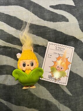 The Monsters Wacky Mart - Corn vinyl figure